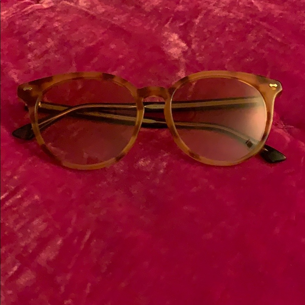 GUCCI SUNGLASSES